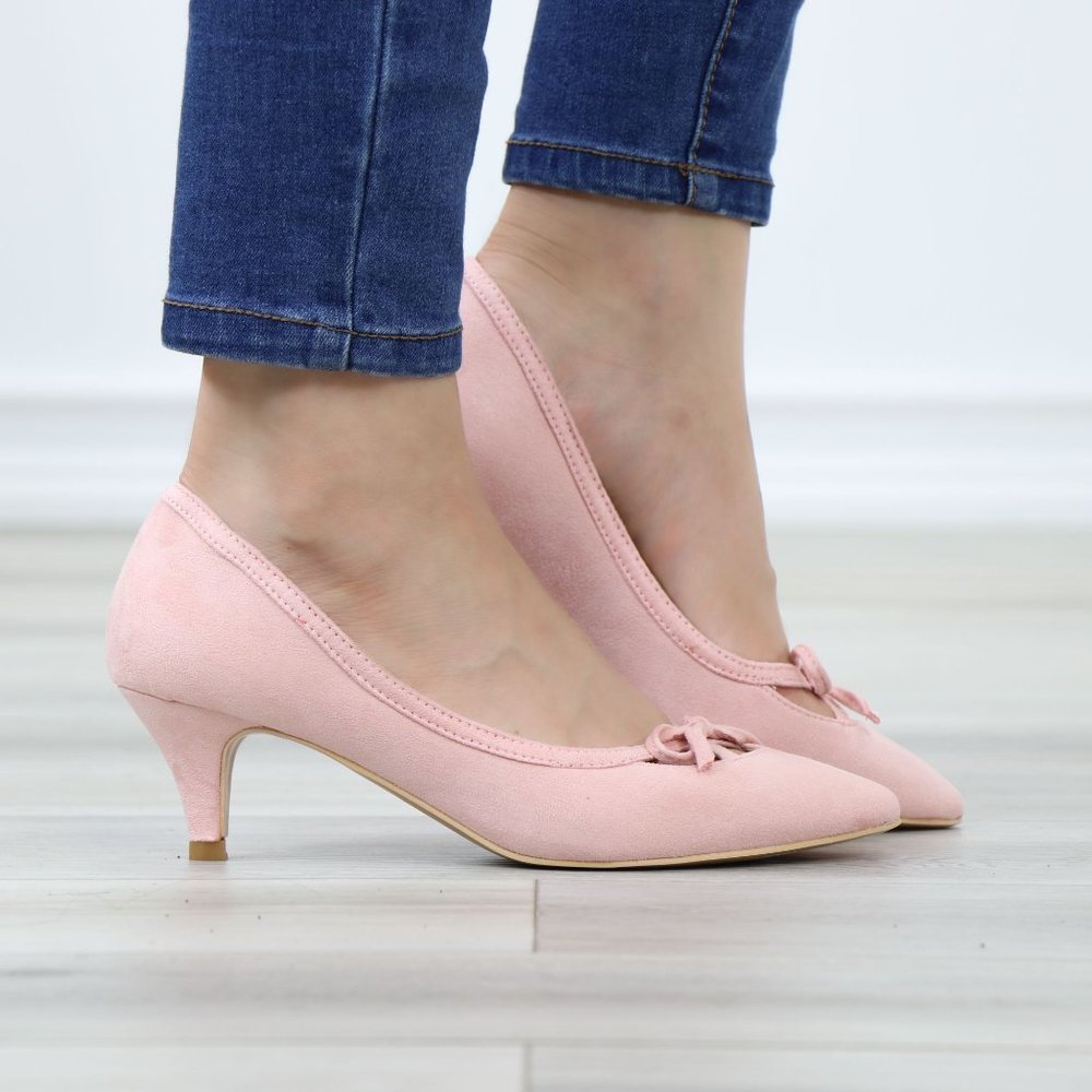 Pink Bow Vintage Style Pointed Toe Faux Suede Kitten Low Heel Shoes - Picture 5 of 13